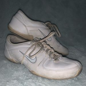 Nike cheer shoes